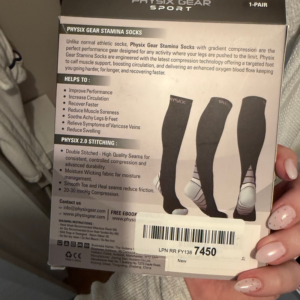 Black Graduated Compression Socks - Picture 2 of 5
